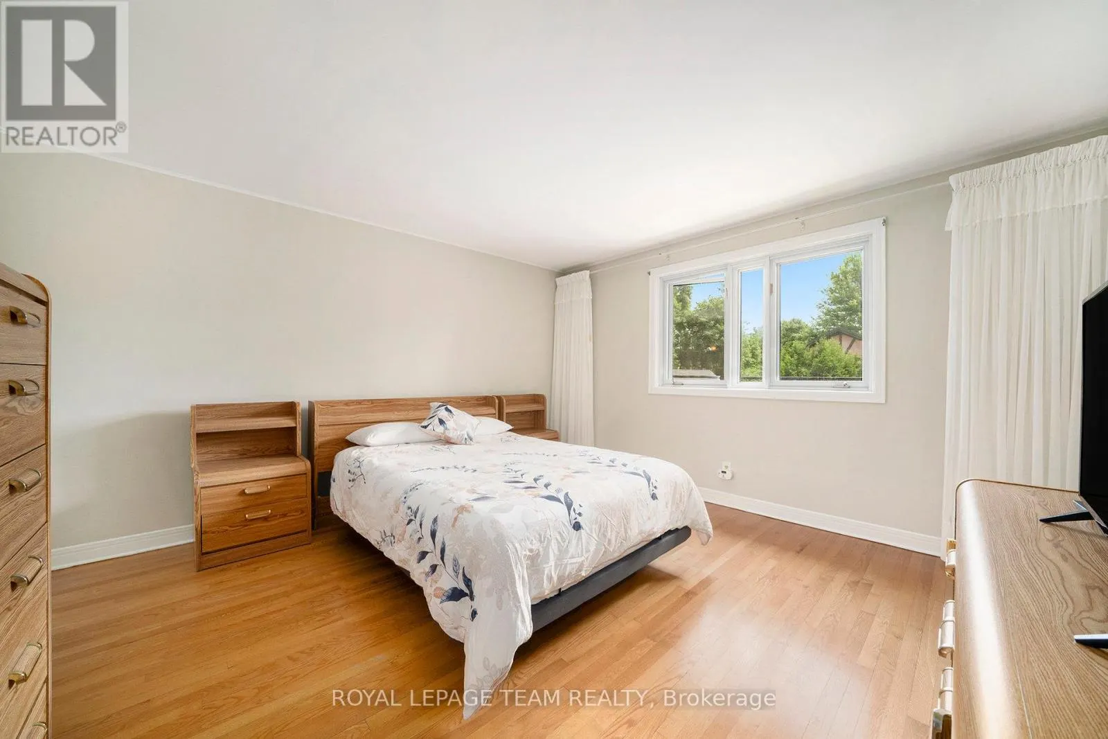 367 RAVENHILL AVENUE