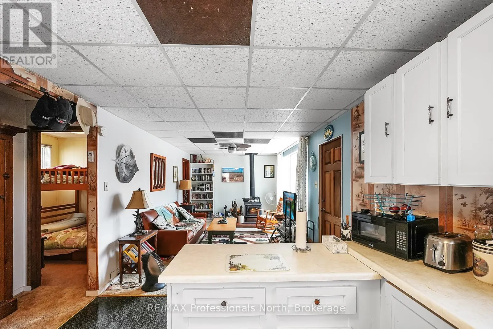 1025 MANITOU ROAD