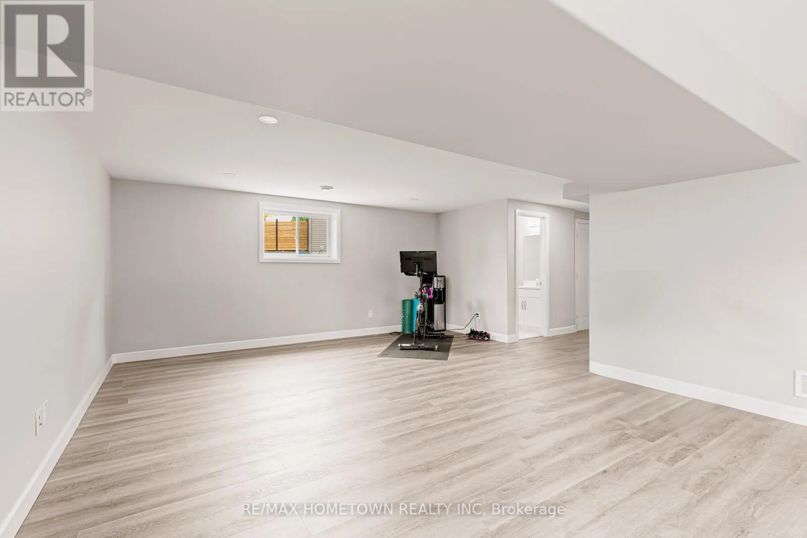 138 WILDWOOD CRESCENT
