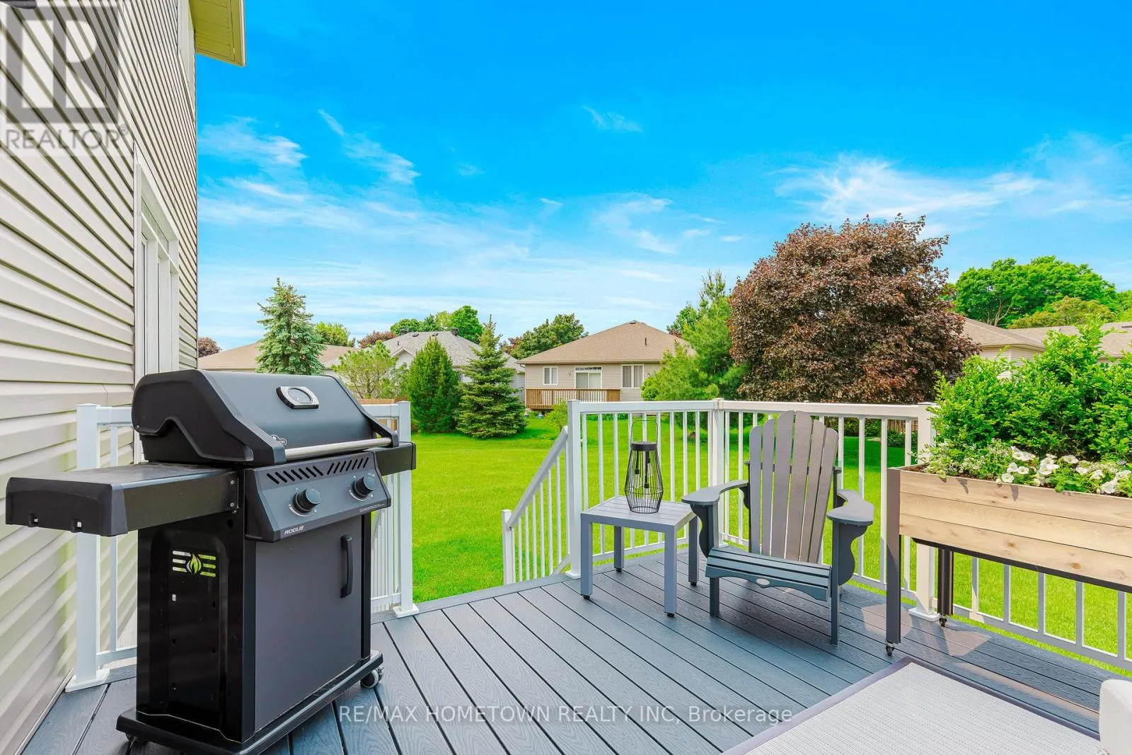 138 WILDWOOD CRESCENT