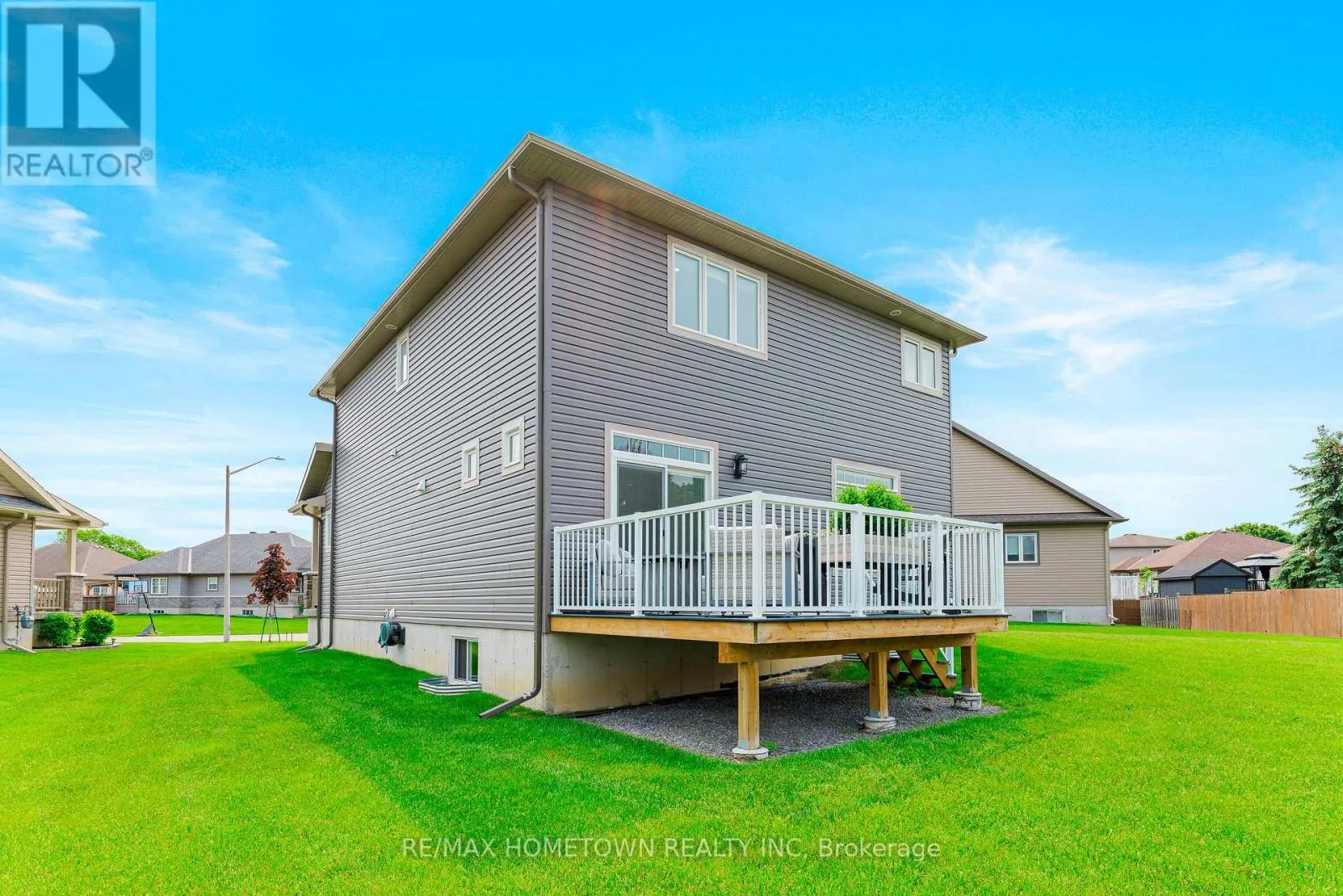 138 WILDWOOD CRESCENT