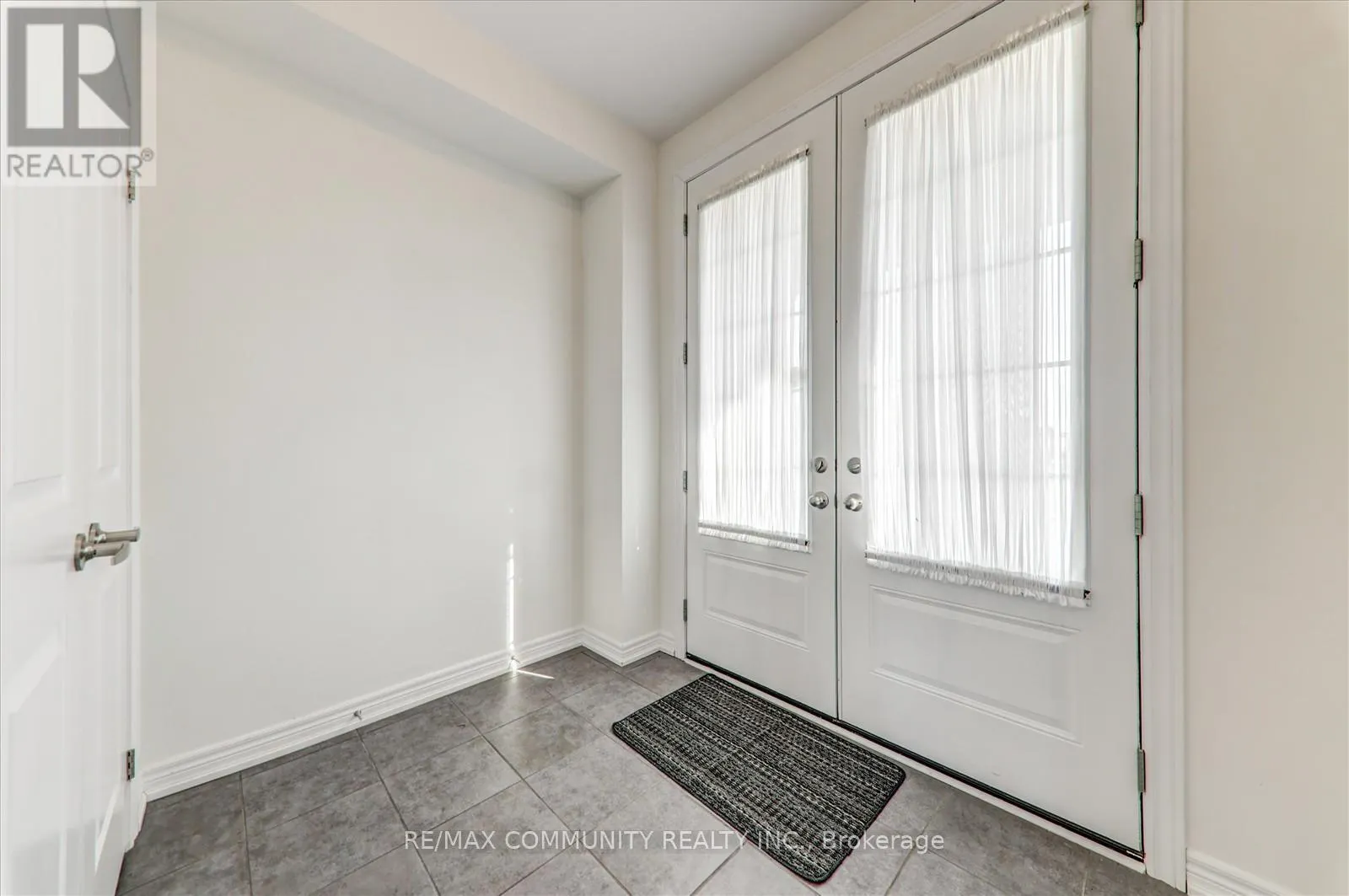 39 SUMMER BREEZE DRIVE