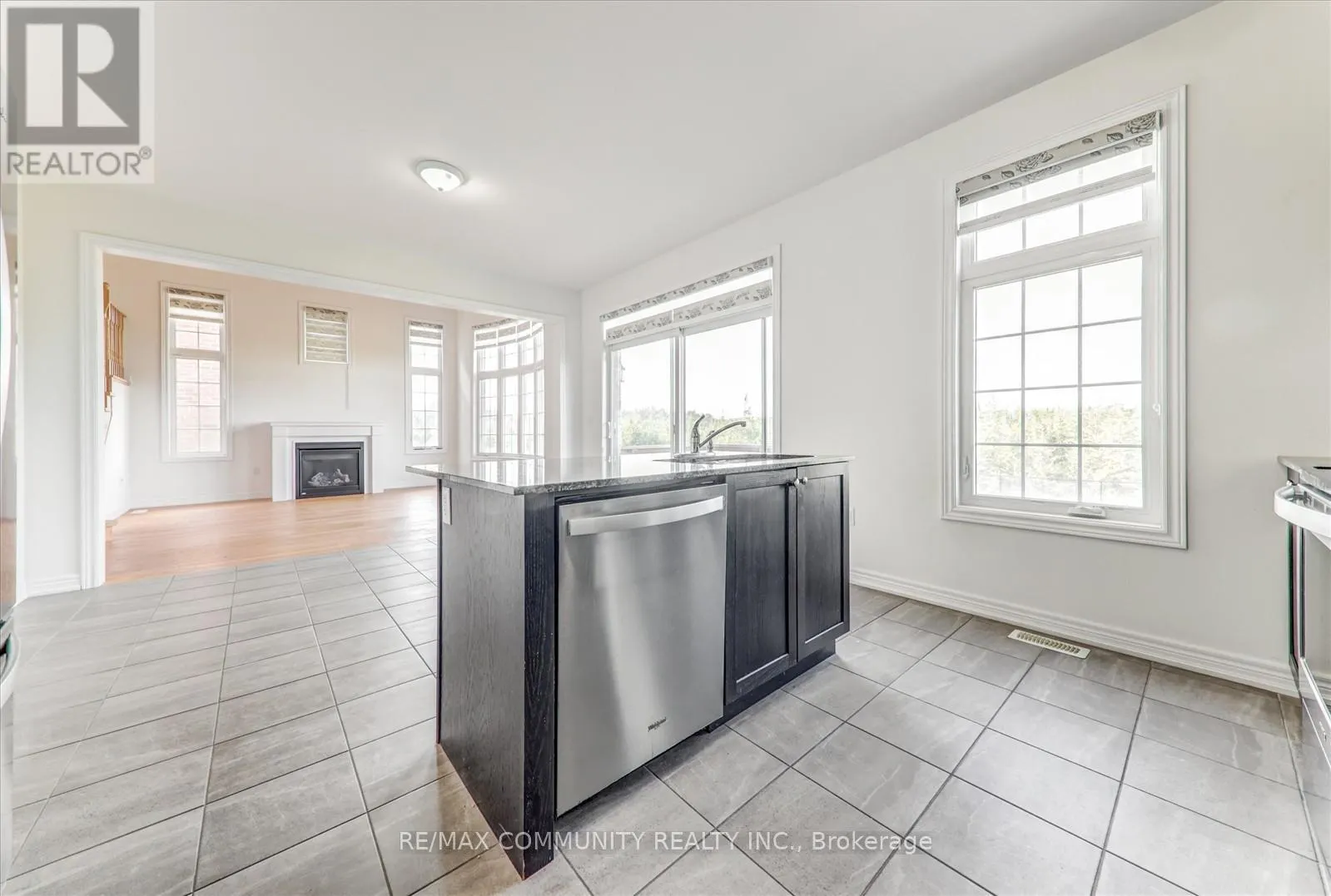 39 SUMMER BREEZE DRIVE