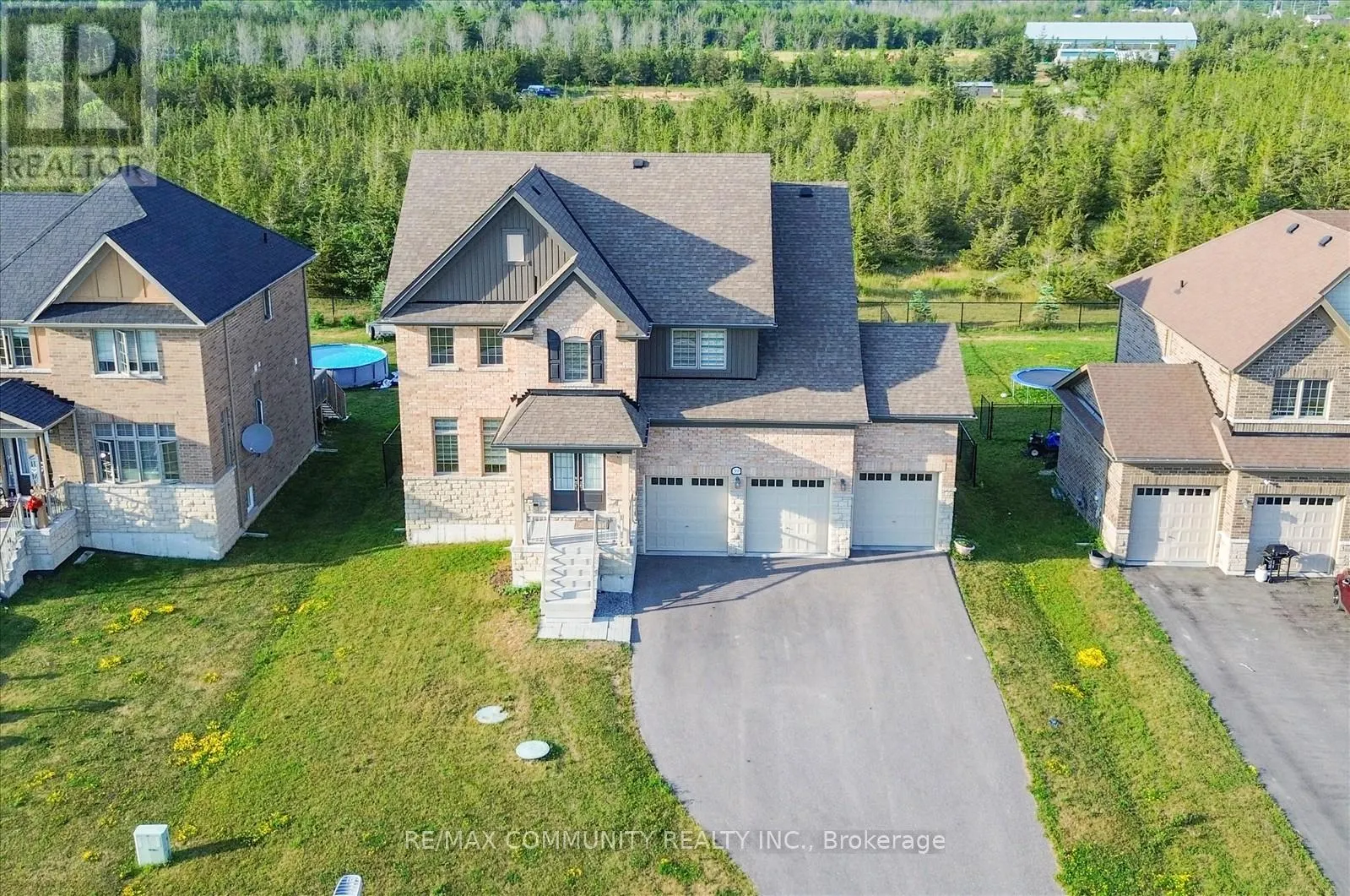 39 SUMMER BREEZE DRIVE