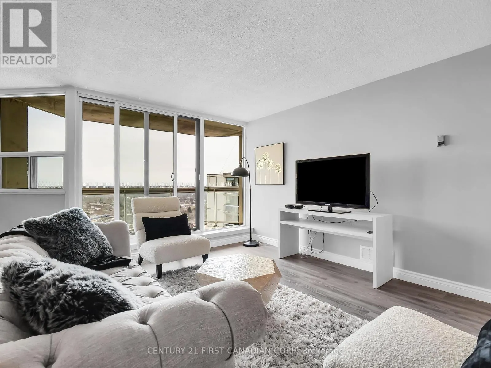 2704 - 363 COLBORNE STREET NW, #2704