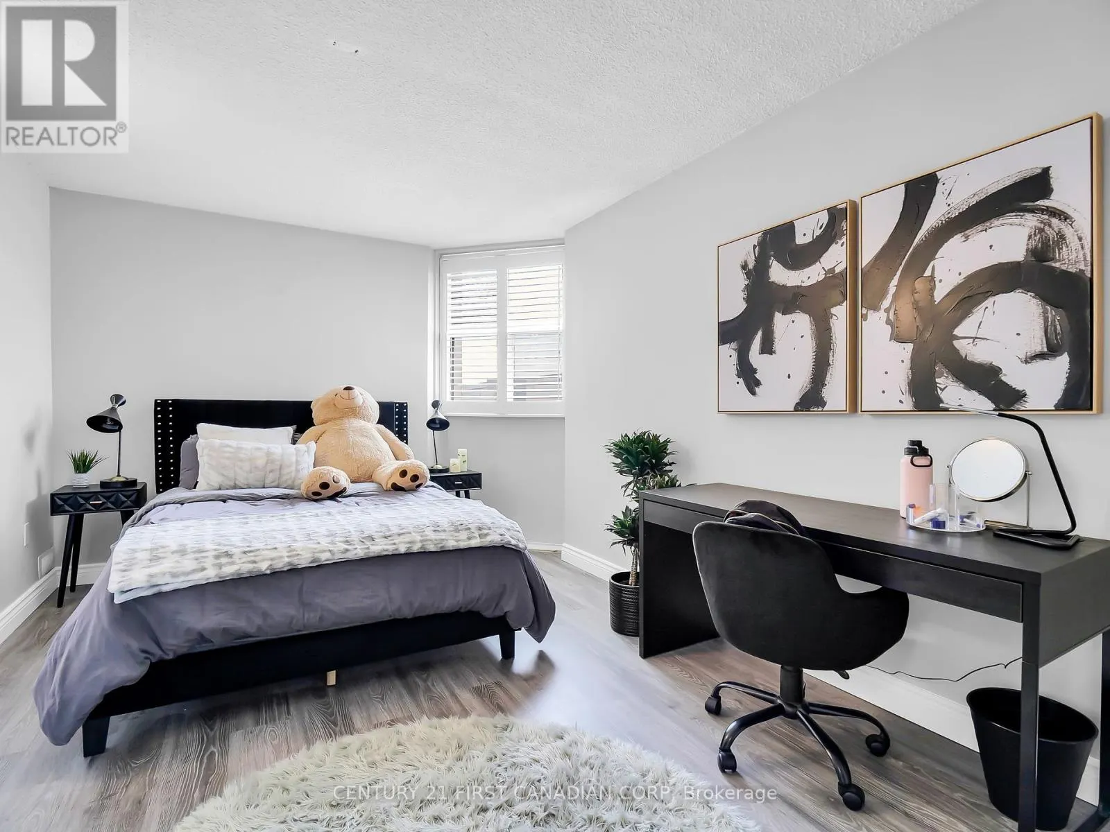 2704 - 363 COLBORNE STREET NW, #2704