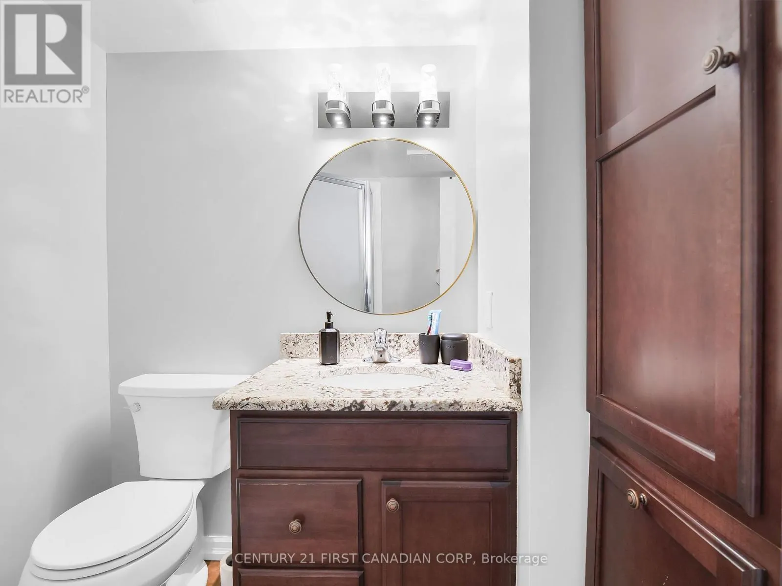 2704 - 363 COLBORNE STREET NW, #2704