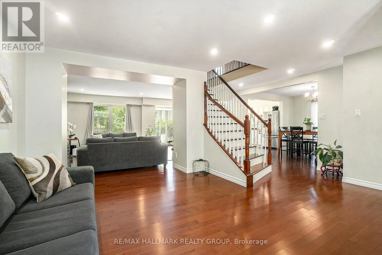 11 ELLISSON WAY