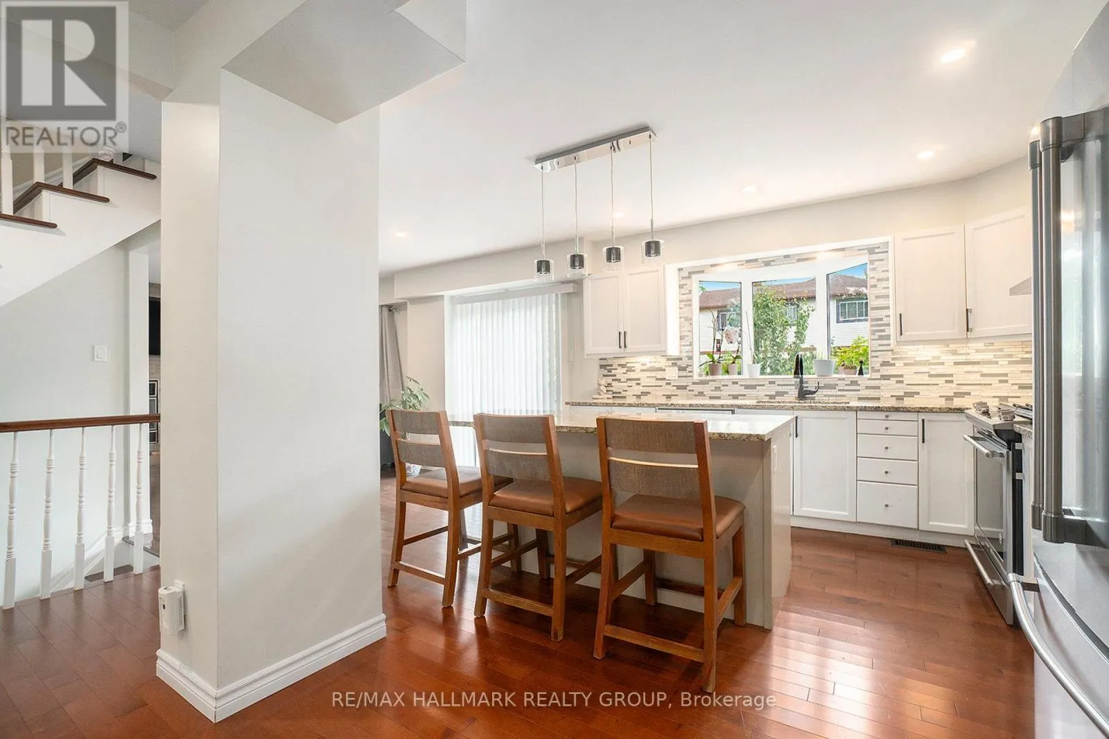 11 ELLISSON WAY