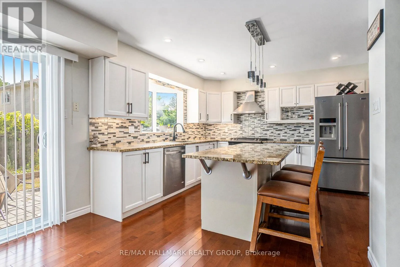 11 ELLISSON WAY