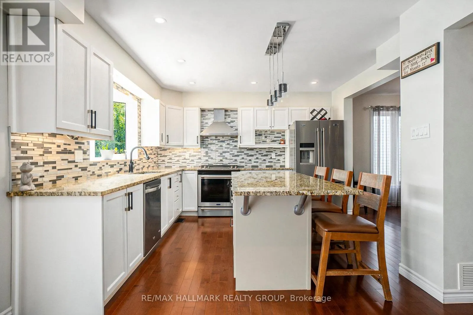 11 ELLISSON WAY
