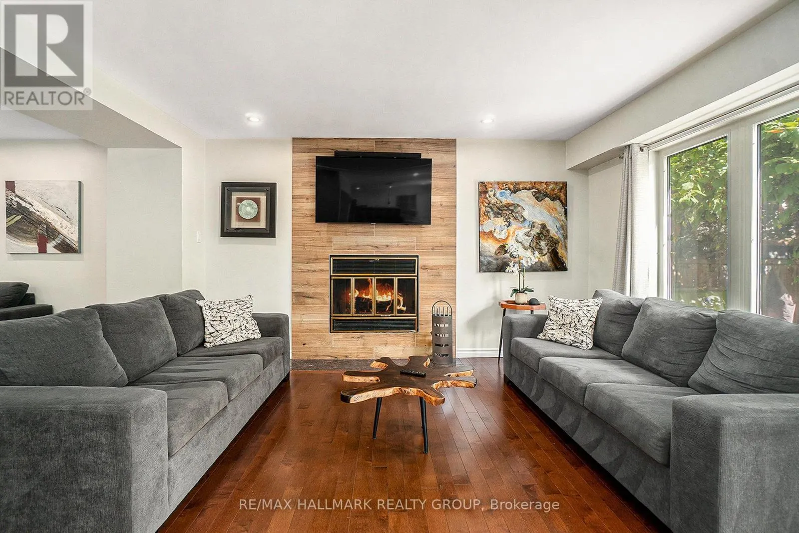 11 ELLISSON WAY