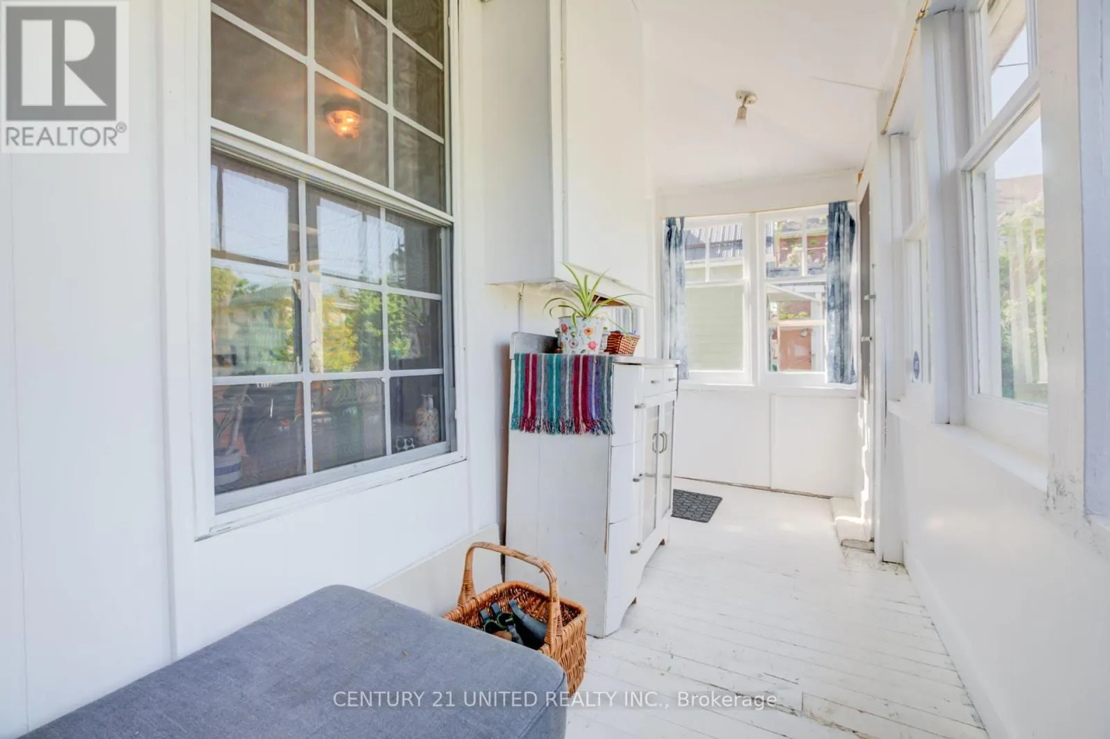 39 RAGLAN STREET S