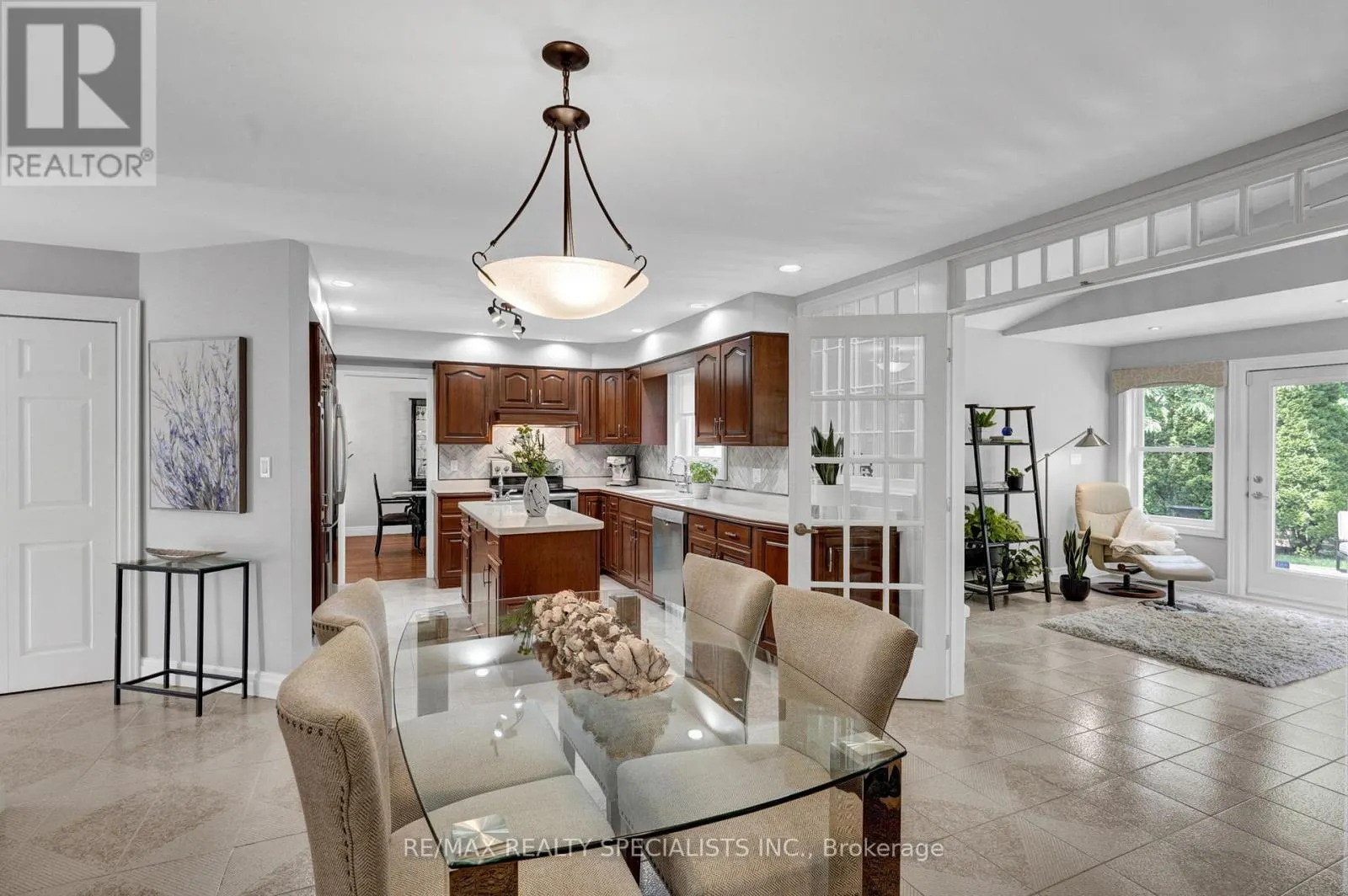 7103 BURBANK CRESCENT