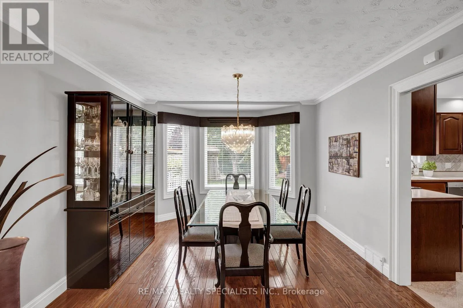 7103 BURBANK CRESCENT