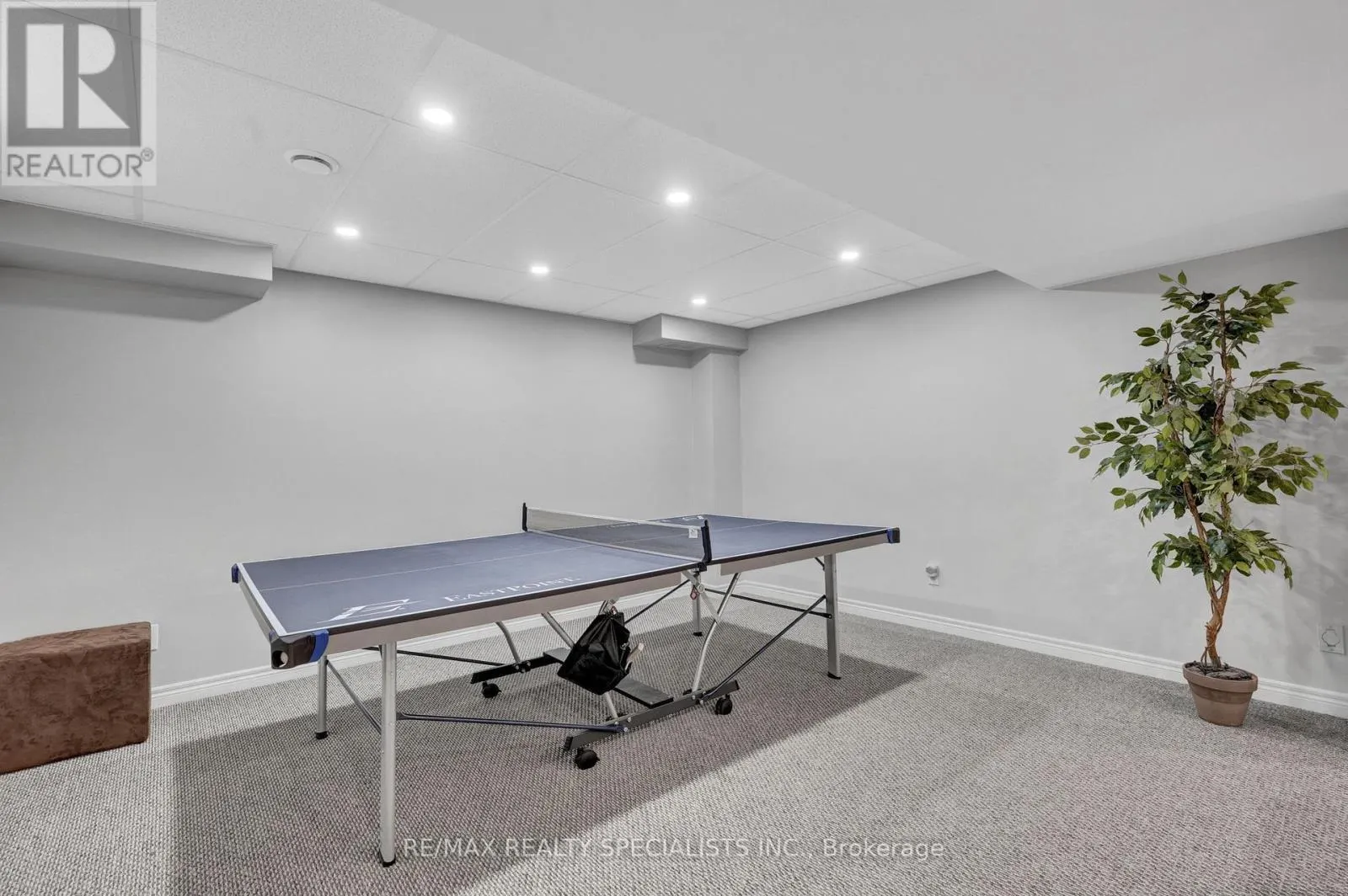 7103 BURBANK CRESCENT