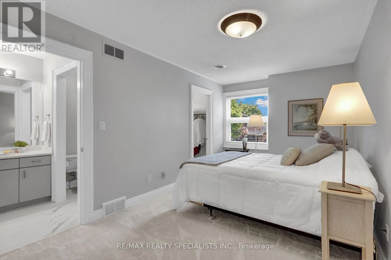 7103 BURBANK CRESCENT