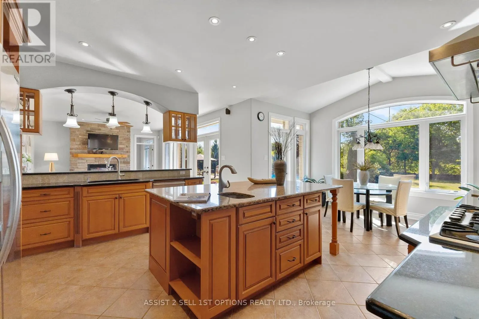6370 DEER VALLEY CRESCENT