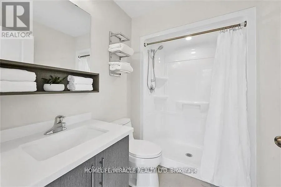 213 - 2750 KING STREET E