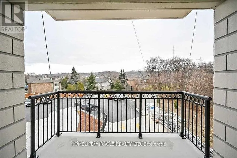 213 - 2750 KING STREET E