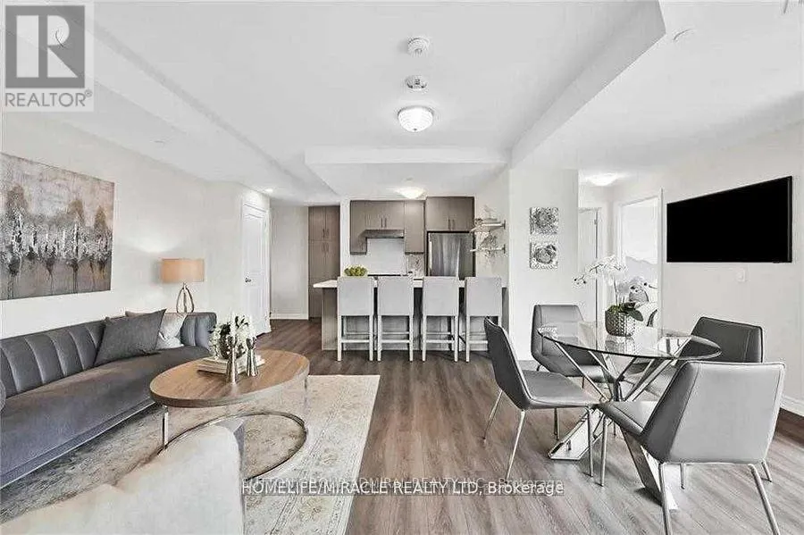 213 - 2750 KING STREET E