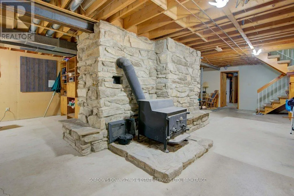 1600 GROUSEWOOD LANE