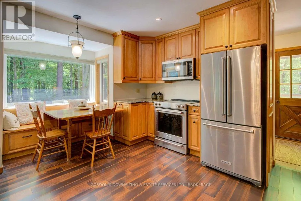 1600 GROUSEWOOD LANE