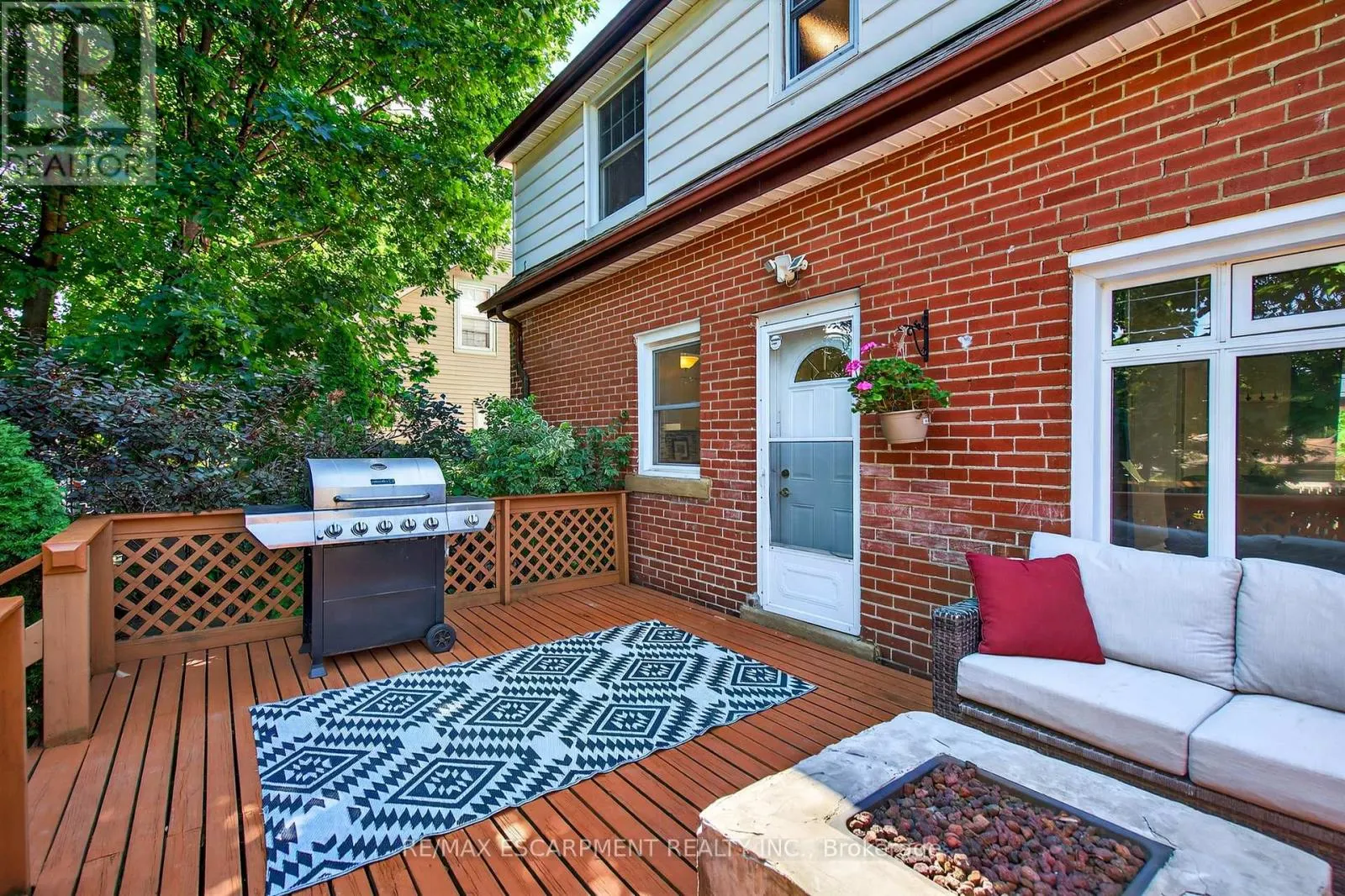 131 ROSEDALE AVENUE