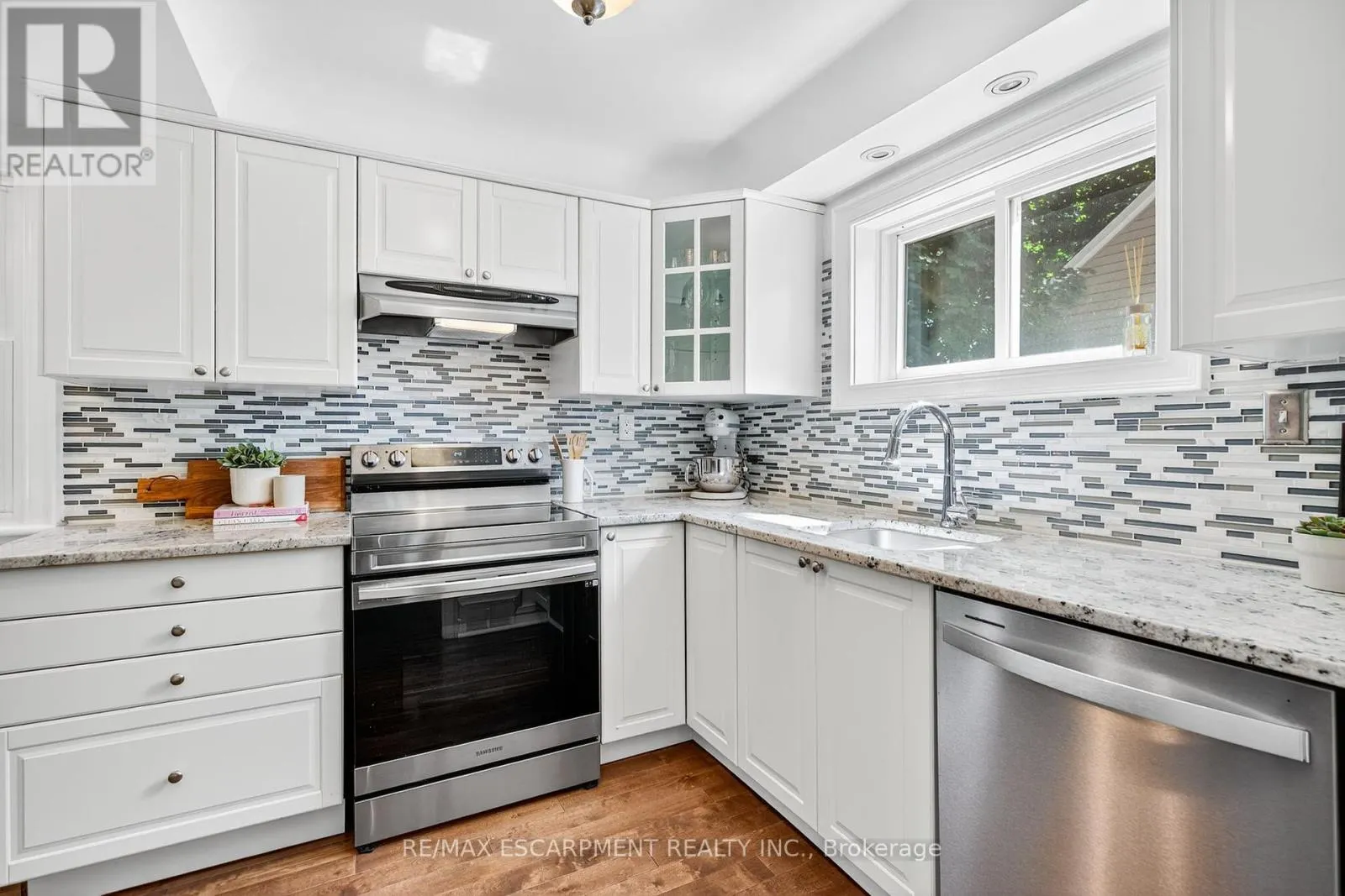 131 ROSEDALE AVENUE