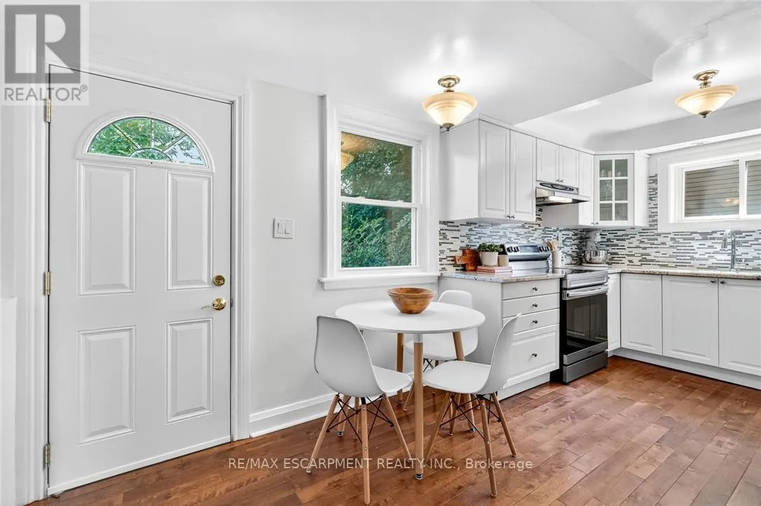 131 ROSEDALE AVENUE