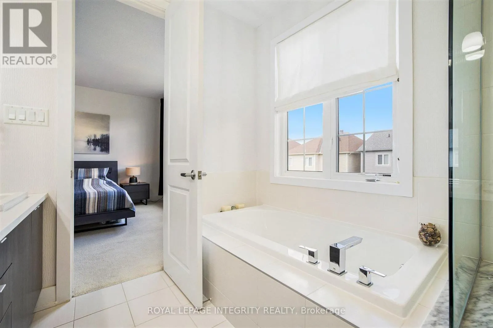 285 MEADOWBREEZE DRIVE