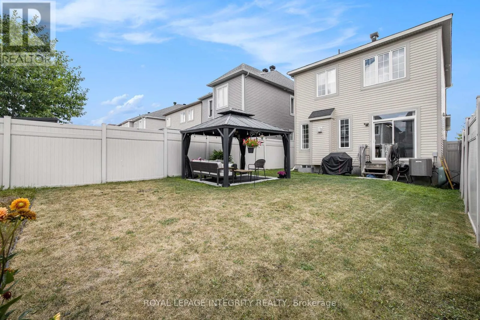 285 MEADOWBREEZE DRIVE