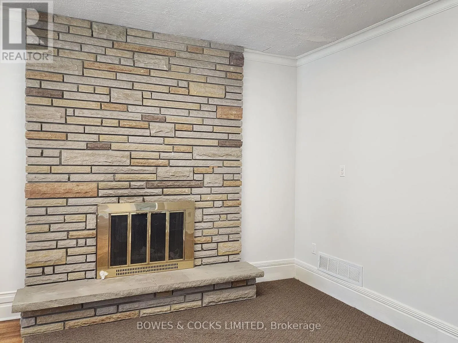124 MAPLE AVENUE