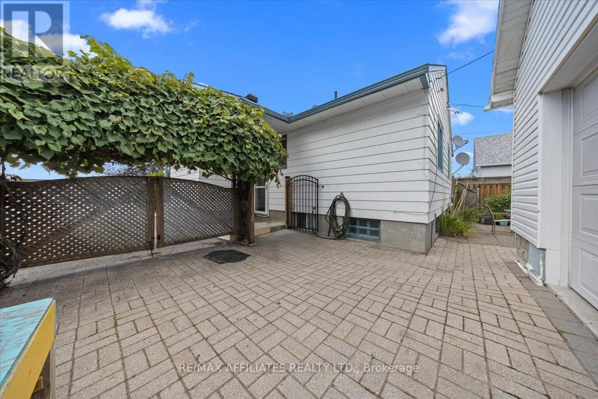 1490 LAPERRIERE AVENUE