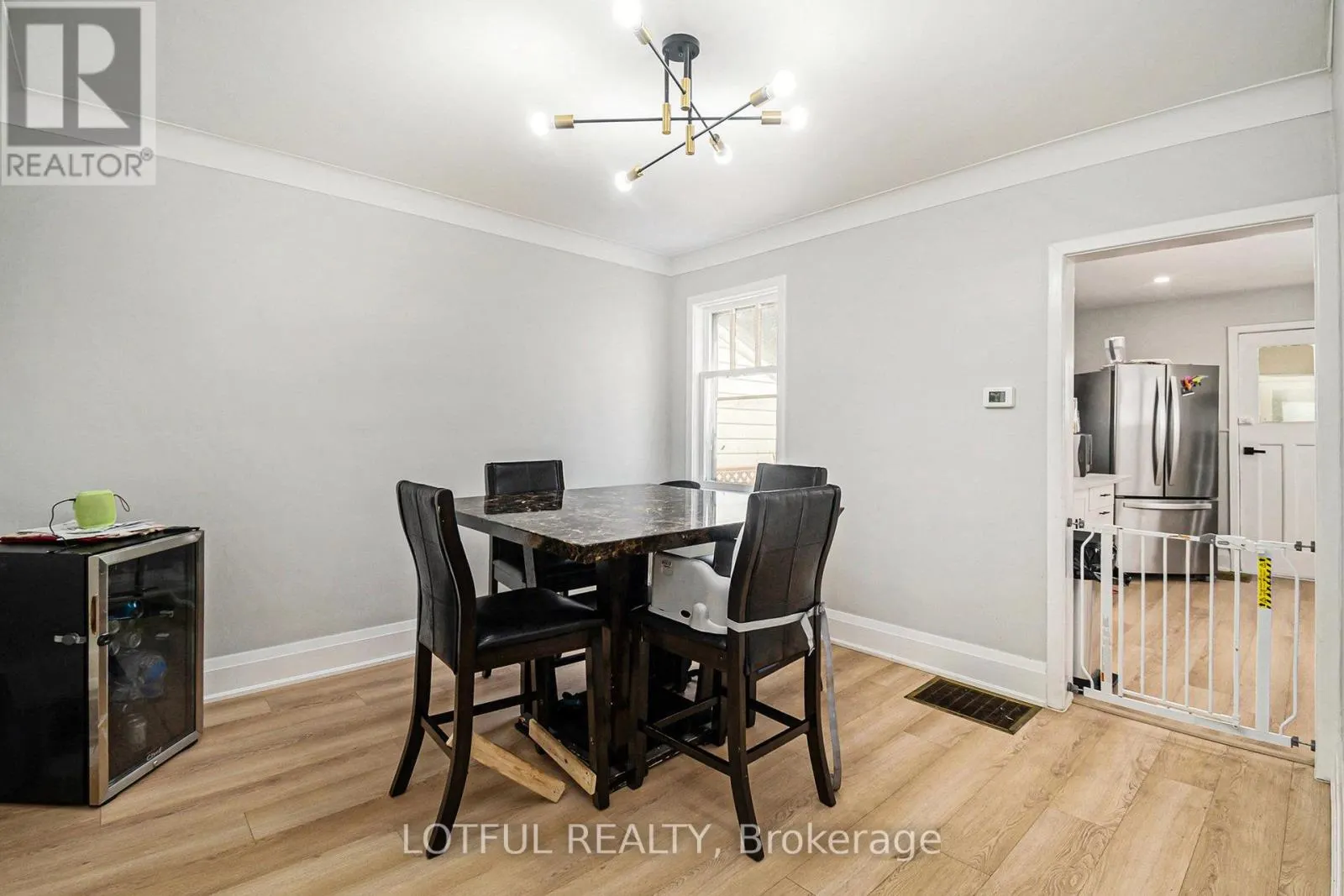 13 PINEHURST AVENUE