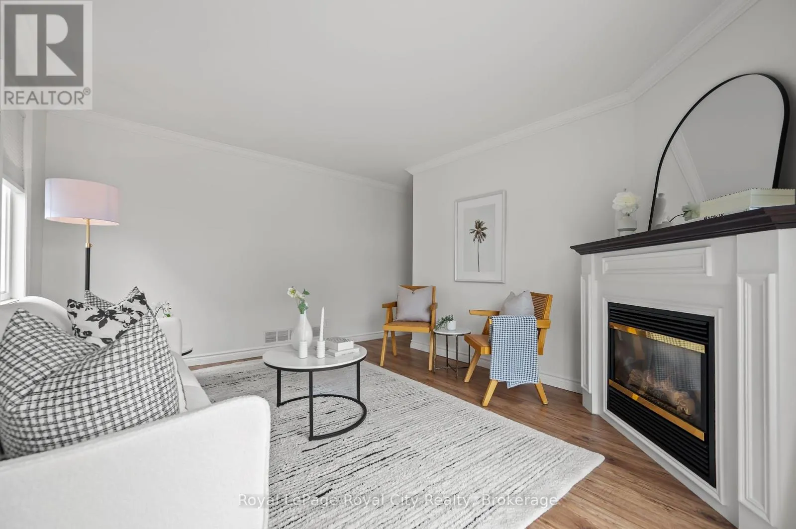 306 IMPERIAL ROAD S