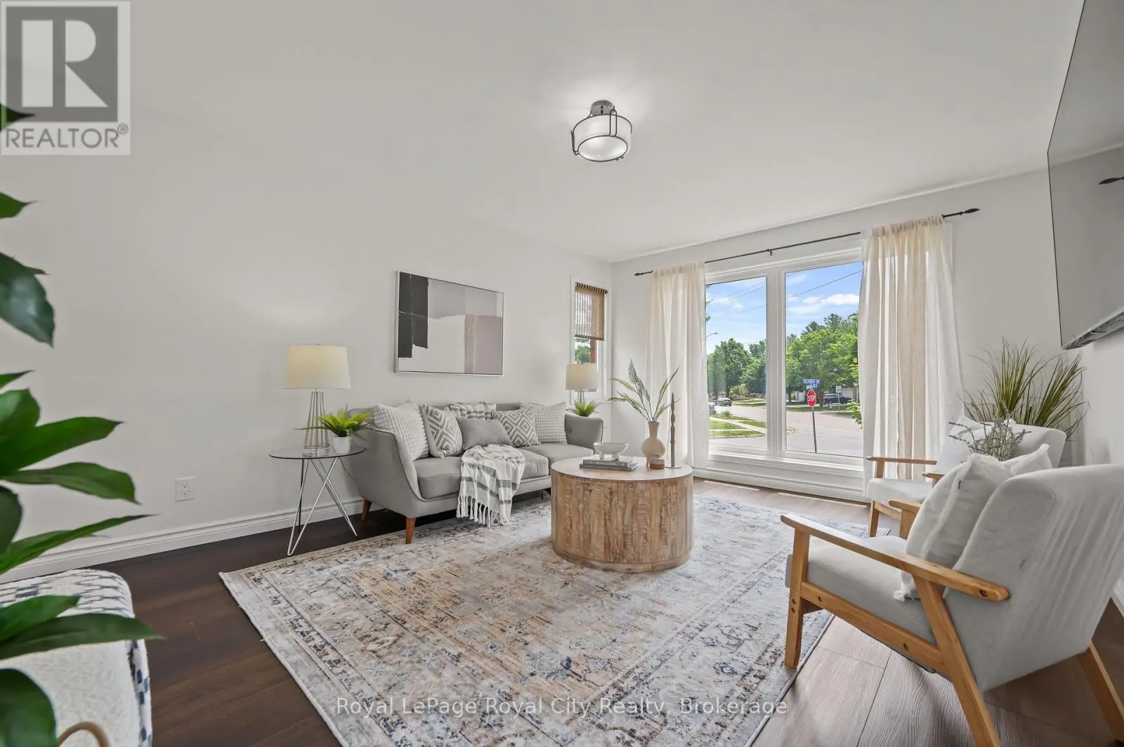 306 IMPERIAL ROAD S