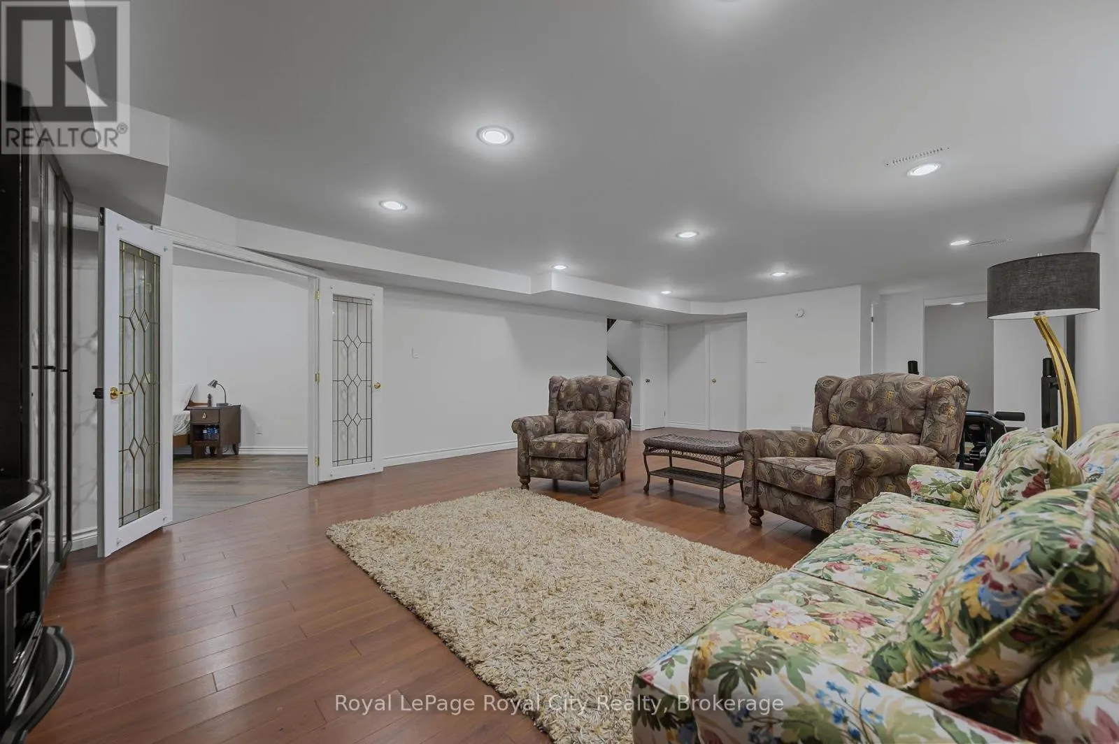 306 IMPERIAL ROAD S