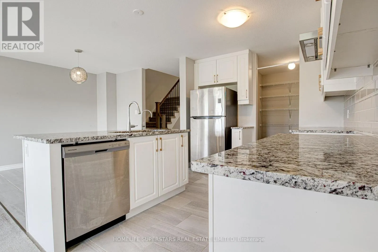 33 WOODEDGE CIRCLE