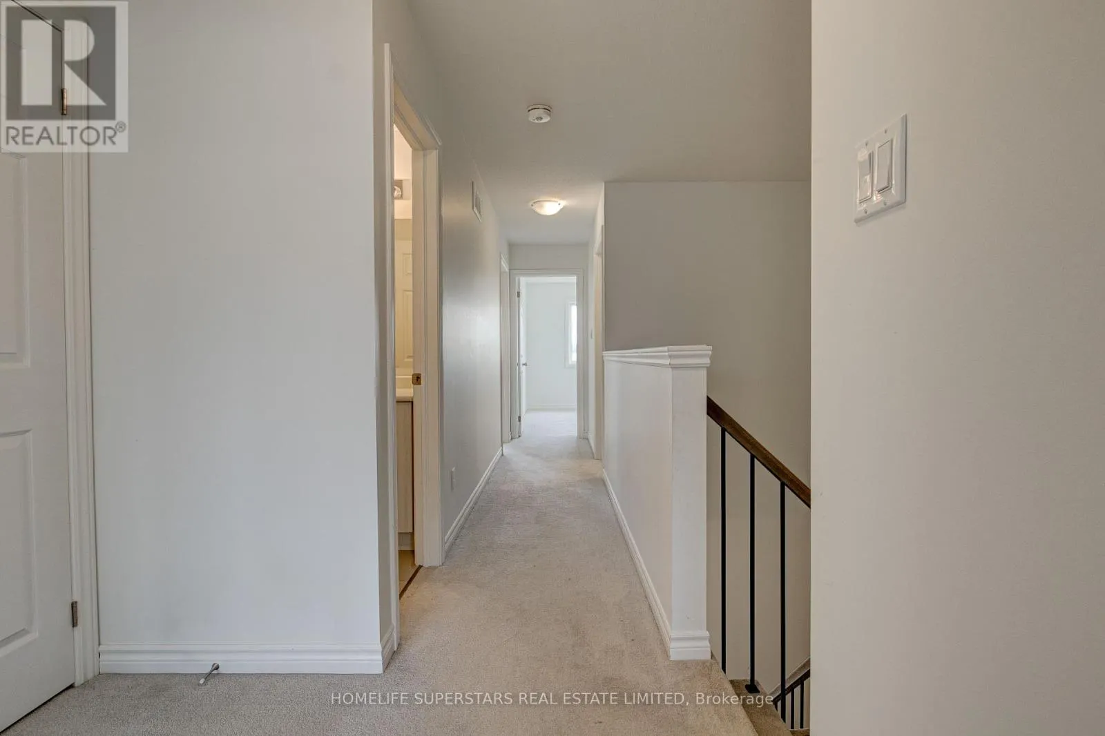 33 WOODEDGE CIRCLE