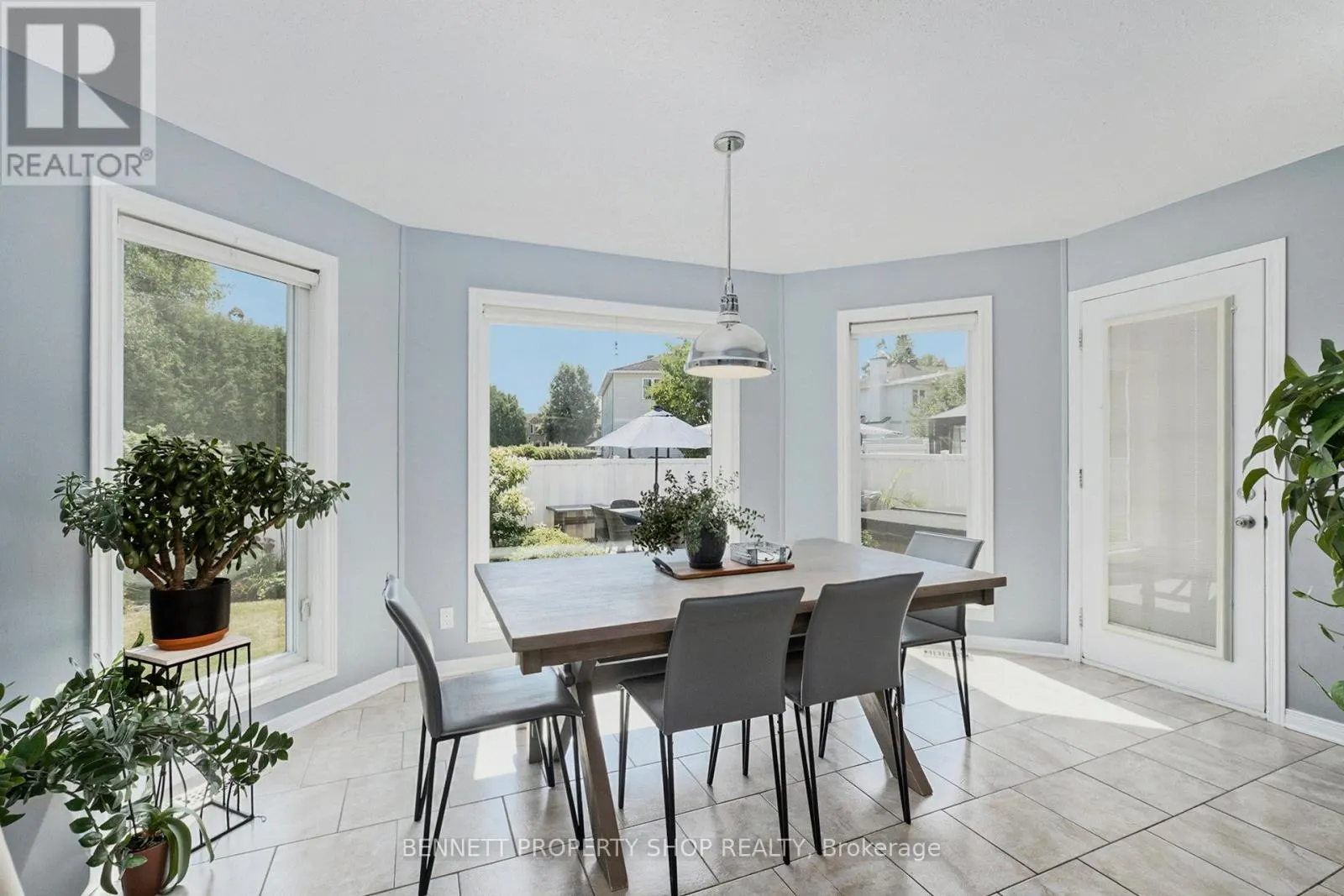 778 MONTCREST DRIVE