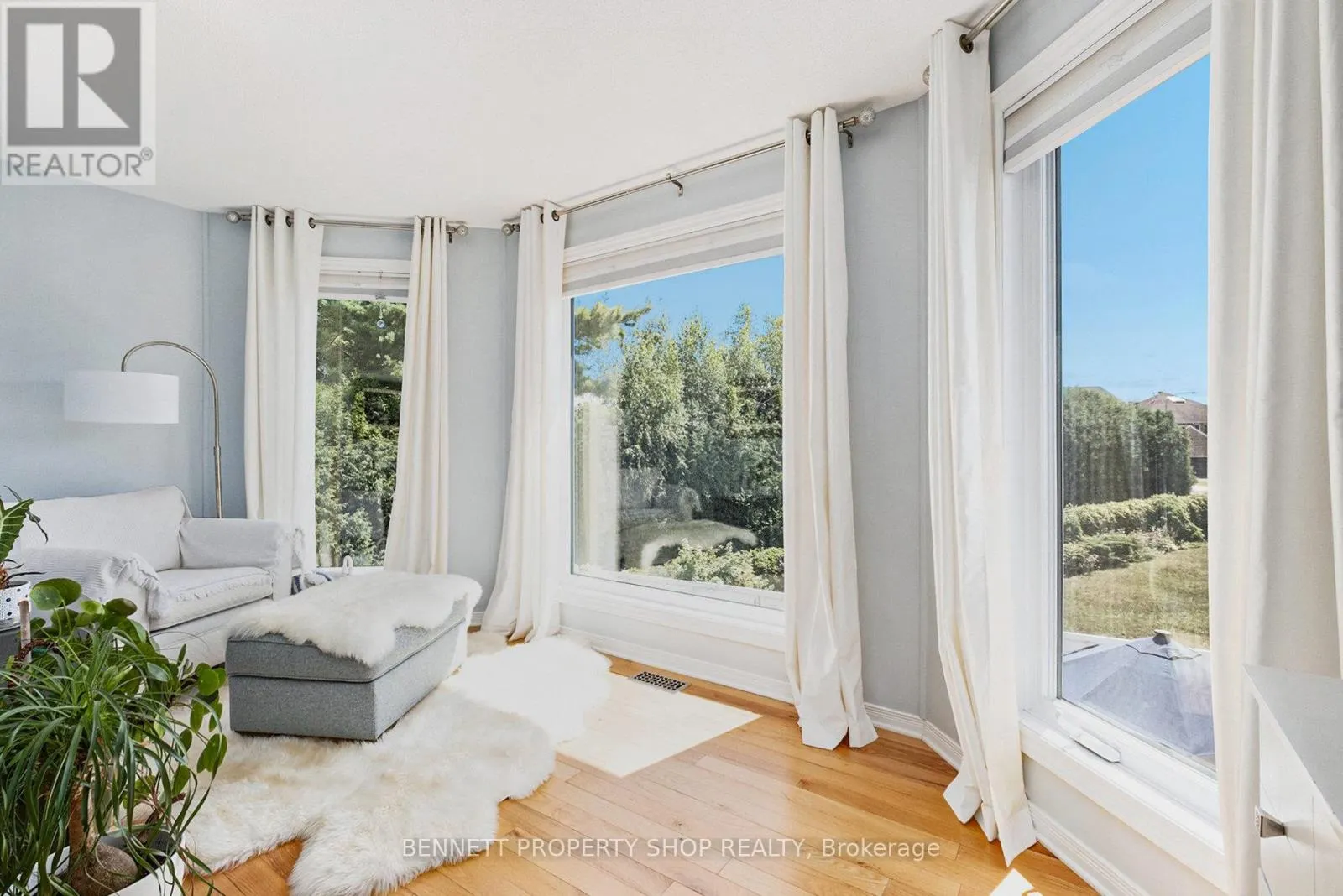 778 MONTCREST DRIVE