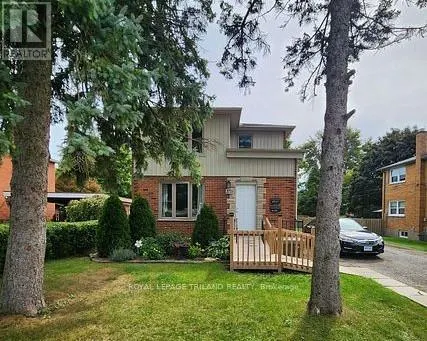 UPPER - 1771 WAVELL STREET, #UPPER