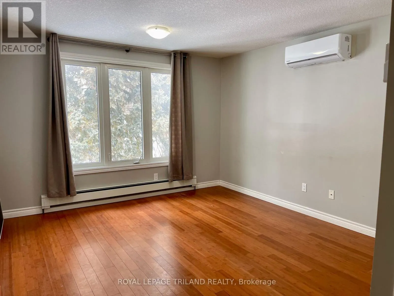 UPPER - 1771 WAVELL STREET, #UPPER