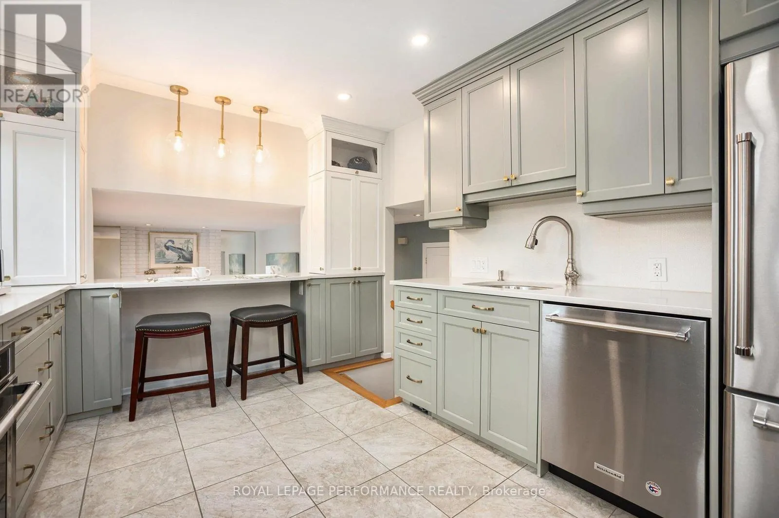 4362 WHITTAKER CRESCENT
