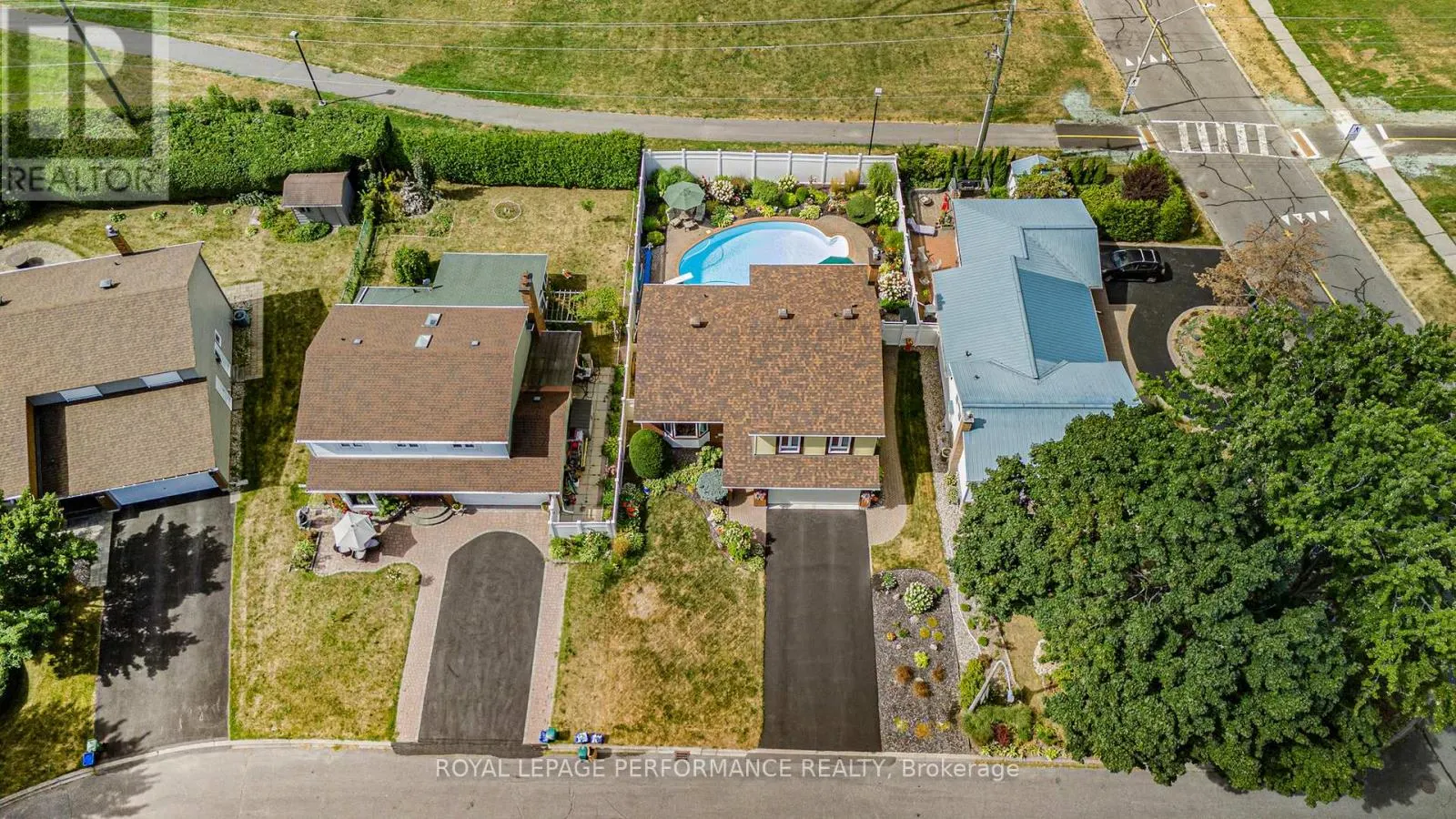 4362 WHITTAKER CRESCENT