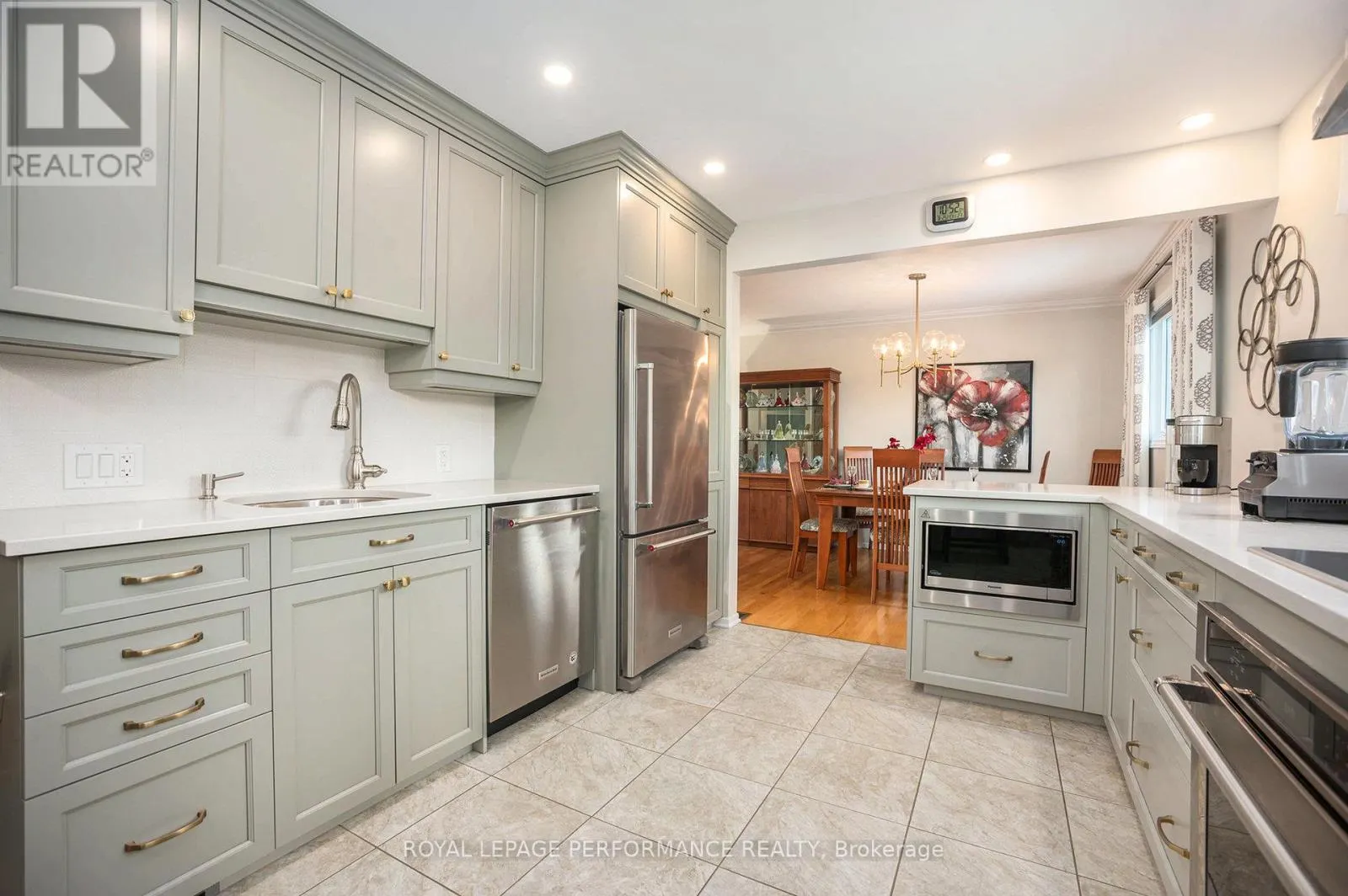 4362 WHITTAKER CRESCENT