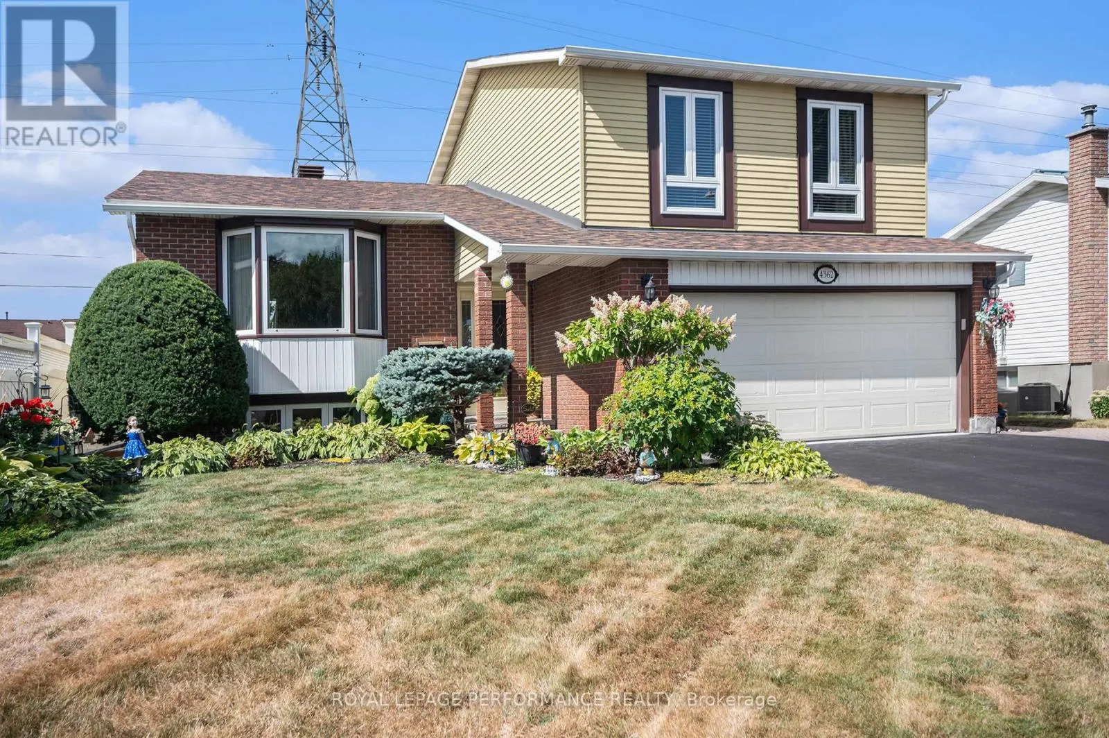 4362 WHITTAKER CRESCENT