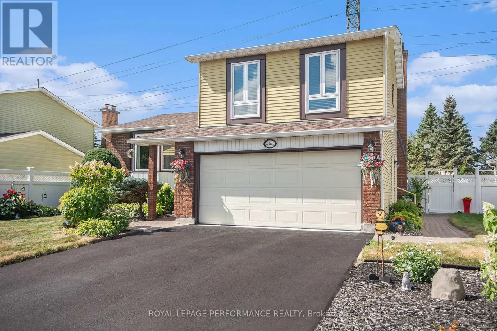 4362 WHITTAKER CRESCENT
