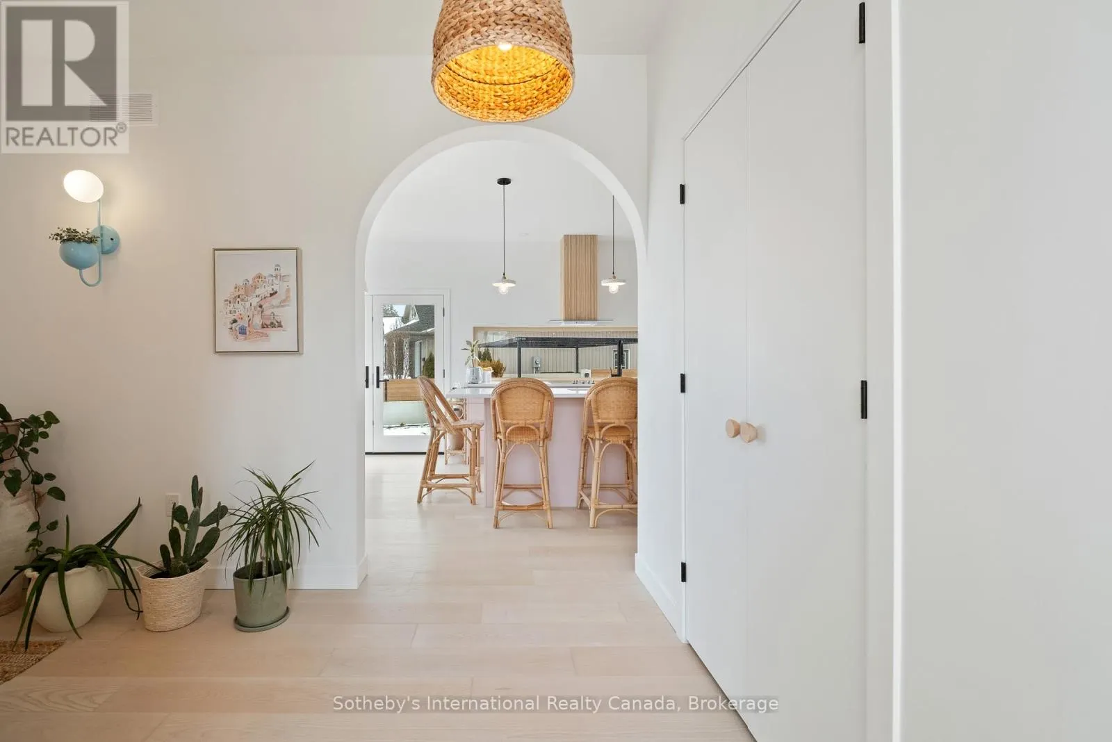 24 WILLIAM STREET W